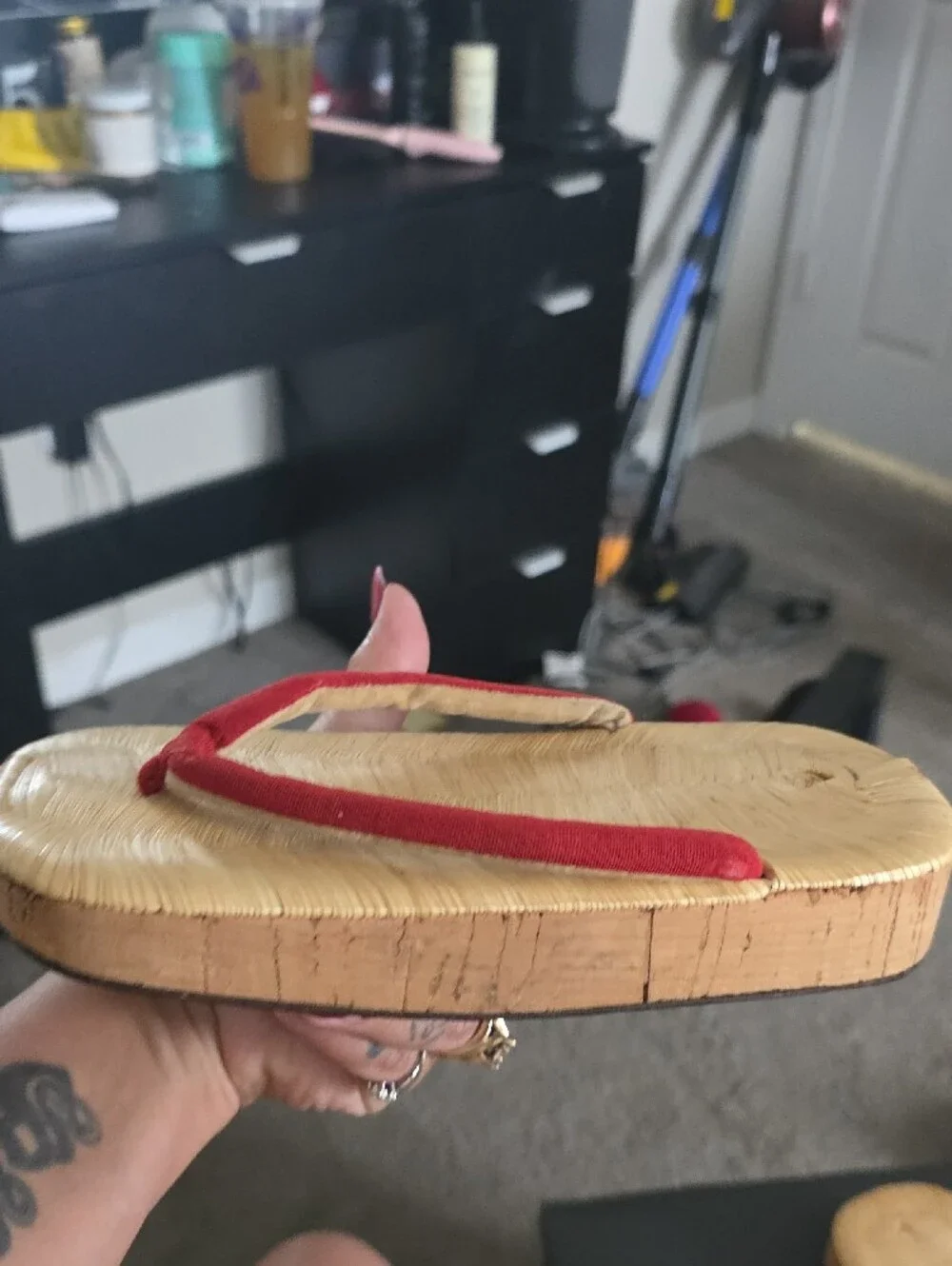Vintage Red Strap Straw-Style Flip Flop Sandals